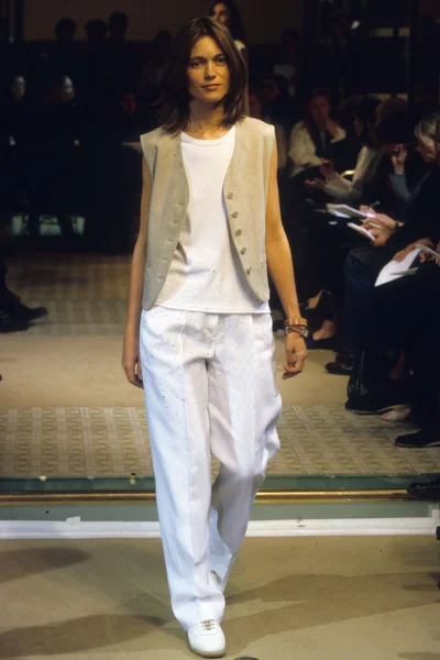 Look 12
